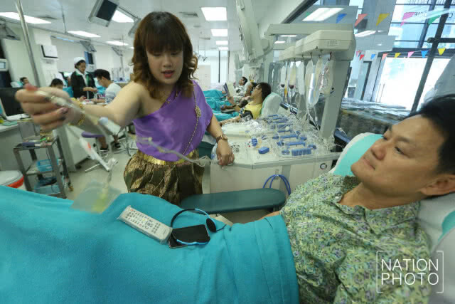 ออเจ้าสภากาชาดไทย ชวนใส่ชุดไทย มาบริจาคเลือด