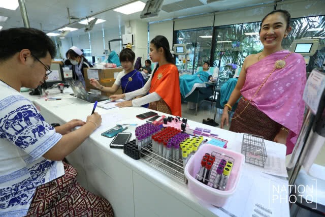 ออเจ้าสภากาชาดไทย ชวนใส่ชุดไทย มาบริจาคเลือด
