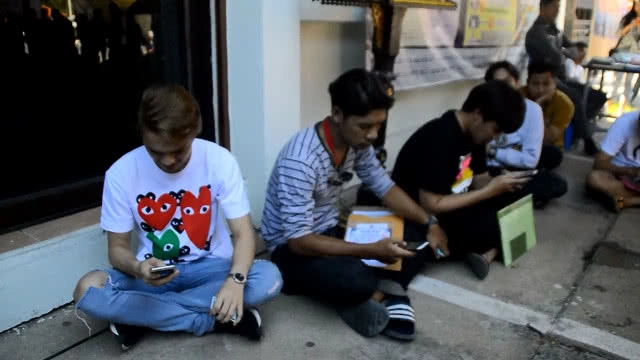 แบงค์ "ศรราม น้ำเพชร" ลิเกเงินล้านรอผ่อนผันเกณท์ทหาร