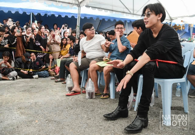 ไม่ผ่อนผัน! "แบมแบม GOT7" รอลุ้นจับใบดำ-ใบแดง