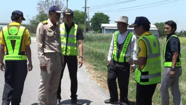 พบมือถือ "น้องอิน" แล้ว! ตกอยู่ในกอหญ้าจุดเกิดเหตุ