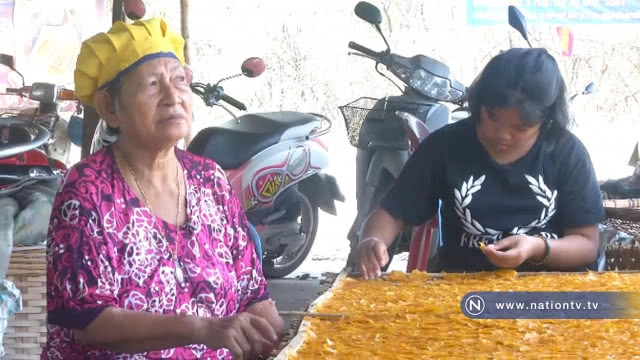 ปิดเทอม นักเรียนออกรับจ้างทำ "ส้มแผ่น" ของฝาก