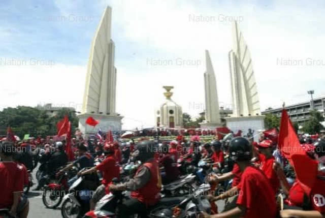 10 เม.ย.2553 กระสุนลึกลับ?ดับช่างภาพญี่ปุ่นคาม็อบ