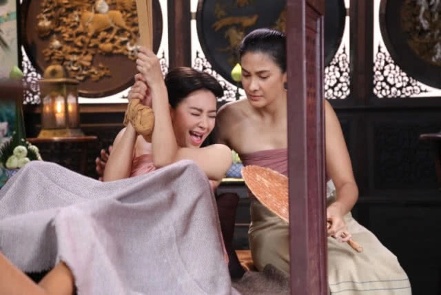 "แม่การะเกด" ถึงกับบ่น! ทำไม ถึงได้ยากเย็นขนาดนี้ ฉากเบ่งลูกแฝดให้ "พี่หมื่น"