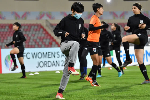 "ชบาแก้ว" ซ้อมสนามจริงก่อนดวลจอร์แดน "โค้ชหนึ่ง"ไม่หวั่นเจ้าภาพ มั่นใจเก็บ 3 แต้มแรกได้