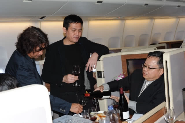 การชิมคัดเลือกไวน์บนเครื่อง ครั้งแรกในประวัติศาสตร์