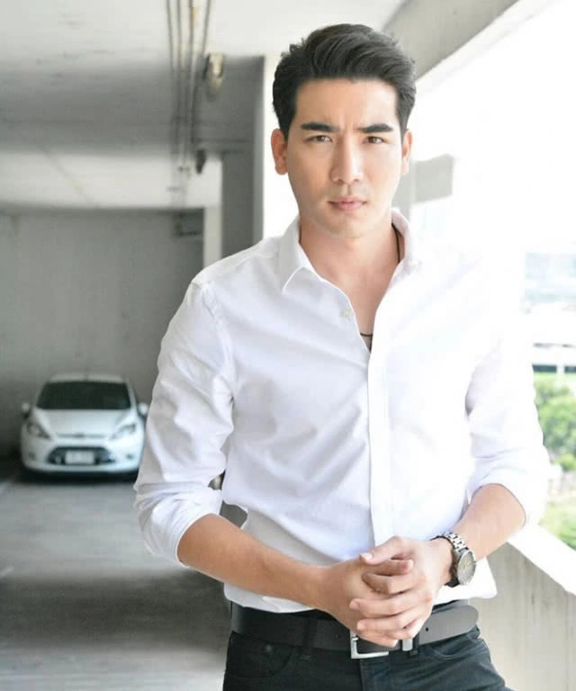 ส่อง! นักแสดง "ศรีปราชญ์" พี่ชาย "หมื่นสุนทรเทวา" แห่งบุพเพสันนิวาส