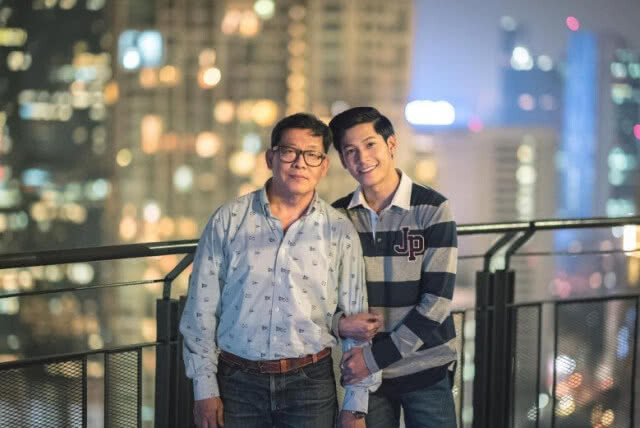 ลูกสายเปย์ "สิงโต" ให้เงินล้าน เป็นของขวัญวันเกิด "พ่อ"