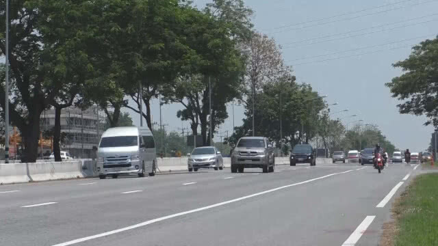 การจราจรถนนสายเอเชียช่วงพื้นที่จังหวัดชัยนาท เริ่มหนาแน่น