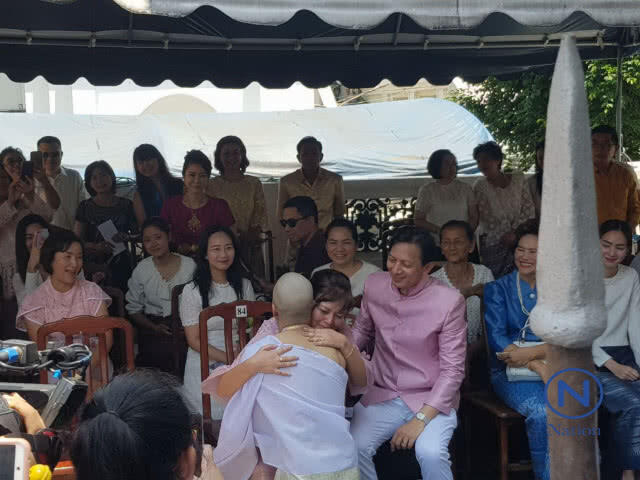 "กั้ง วรกร"เข้าพิธีอุปสมบท
ได้รับฉายาทางธรรม"อาภากโร" ผู้ทำแสงสว่าง
