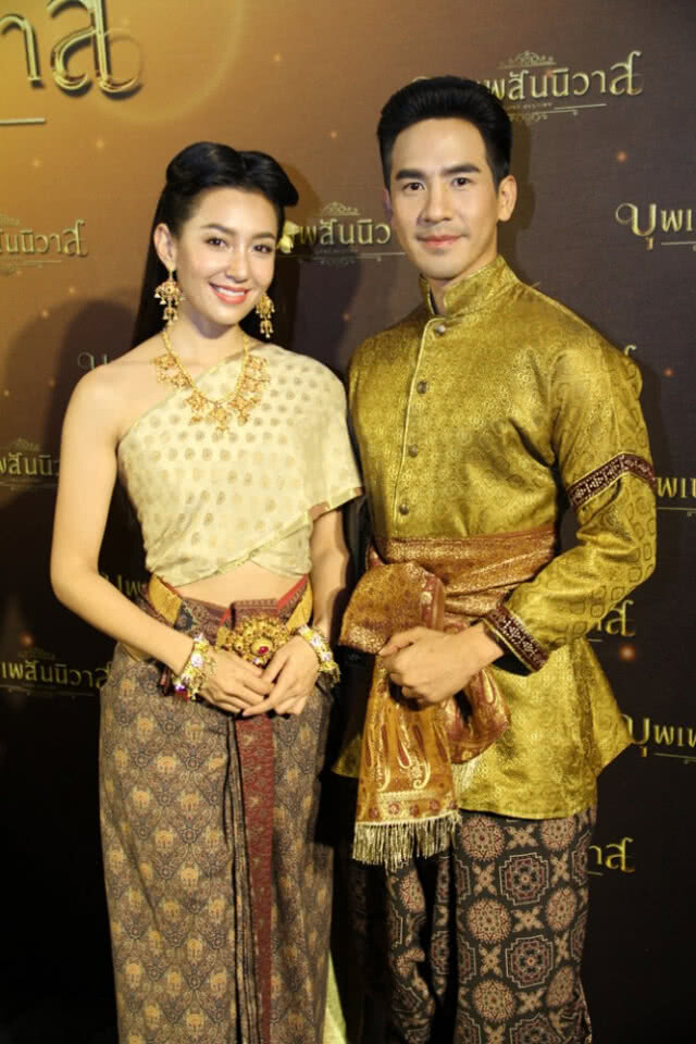 "เบลล่า" น้ำตาแตก! สุดปลื้มคนไทยรัก