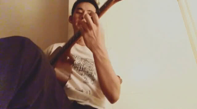 "จ้อย อุธยาคิวท์บอย" ลงทุนเกากีตาร์ เล่นเพลง"ออจ้อย"