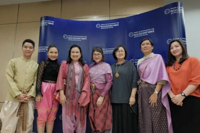 "ดราม่า"เกิดแล้วดับยาก!
ละครจบ คนไม่จบ
ทีมรอมแพง vs ทีมแอนตี้รอมแพง