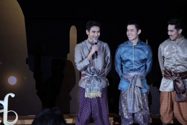 "เบลล่า" น้ำตาแตก! สุดปลื้มคนไทยรัก