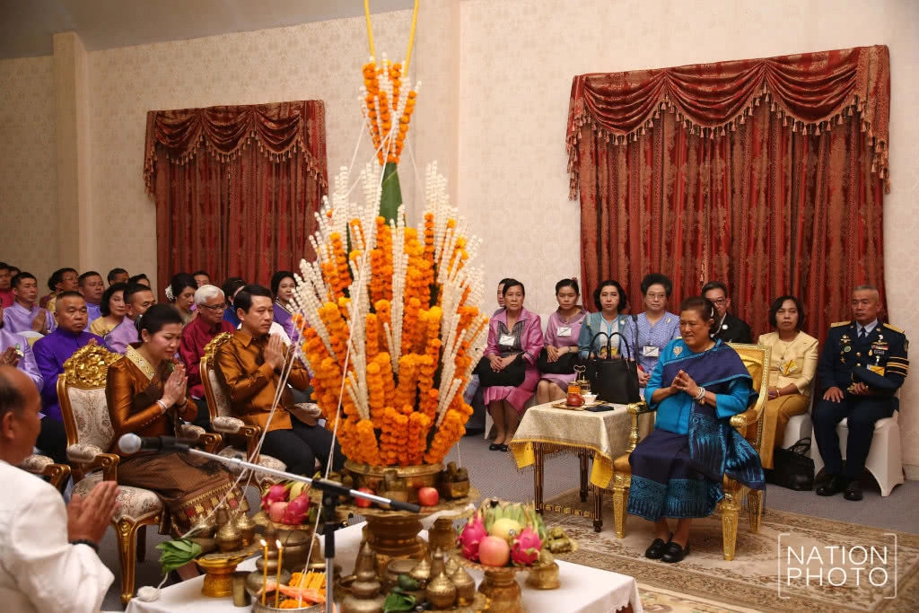 สมเด็จพระเทพฯ เสด็จฯ งานสงกรานต์สถานทูตลาว สมเด็จพระเทพฯ เสด็จฯ งานสงกรานต์สถานทูตลาว