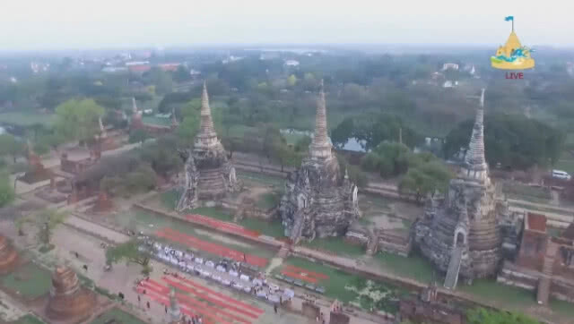 "สงกรานต์กรุงเก่า" เล่นน้ำกับช้าง