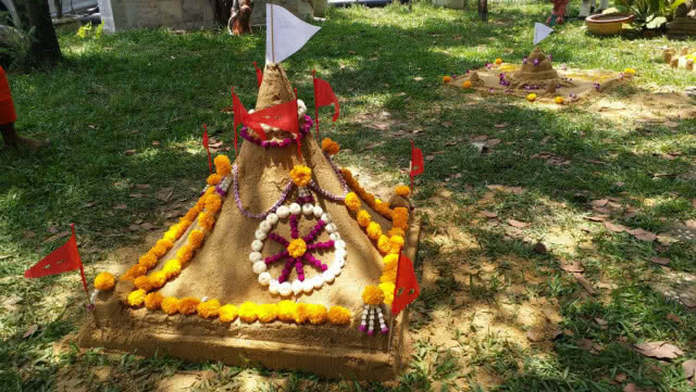 ลำสามแก้วจัดงานสืบสานประเพณี สงกรานต์รดน้ำดำหัวผู้สูงอายุ