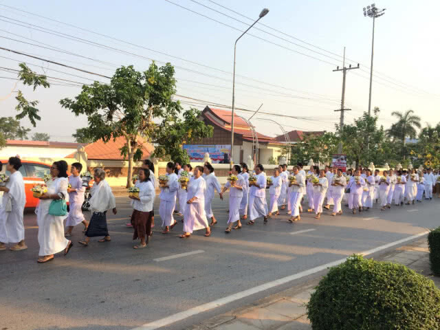 อัญเชิญพระบรมสารีริกธาตุ แห่พระบาง พระคู่บ้านคู่เมือง