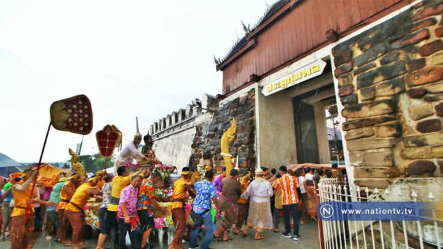 ชาวโคราชพร้อมใจร่วม "แห่พระขอฝน"