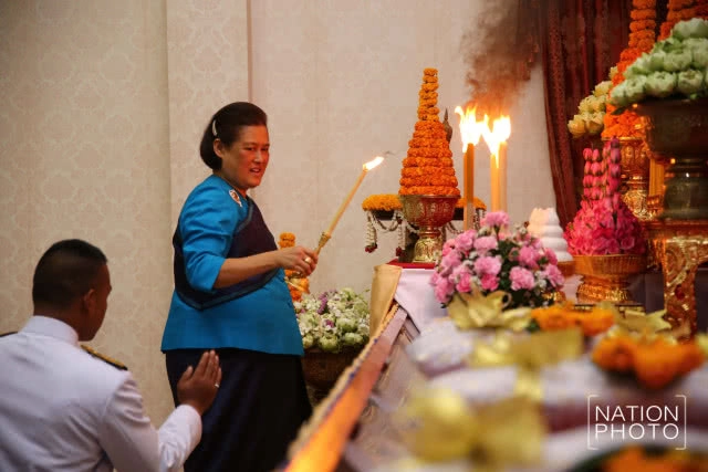 สมเด็จพระเทพฯ เสด็จฯ งานสงกรานต์สถานทูตลาว