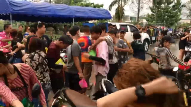 "เหย่บะแวด่อ" สงกรานต์ในเมียนมา สนุกสนานไม่แพ้ไทย