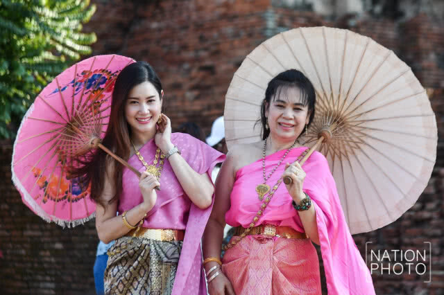 (ภาพชุด) ออเจ้าล้นทะลักวัดไชยฯ เทศกาลสงกรานต์ 2561
