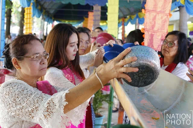 สงกรานต์บ้านมอญ แห่งเดียวในอยุธยา