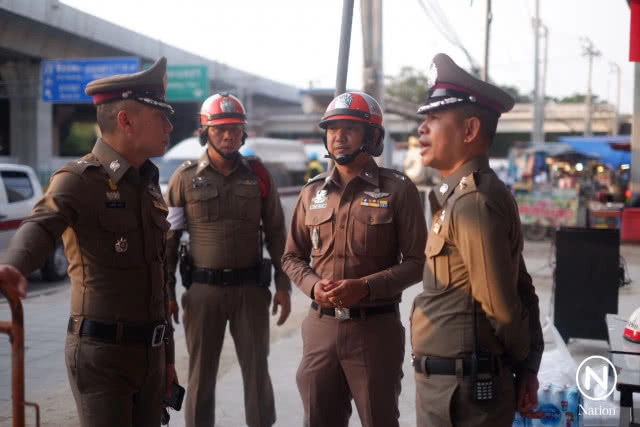 จัดรถตู้ 20 คัน ส่งฟรีถึง BTS หมอชิต และ อนุสาวรีย์ชัยสมรภูมิ