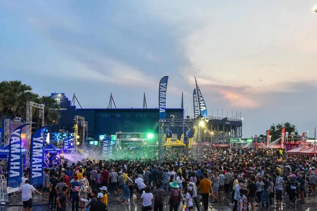 คึกคัก! สงกรานต์บุรีรัมย์ คนร่วมงานกว่า 5.3 แสนคน