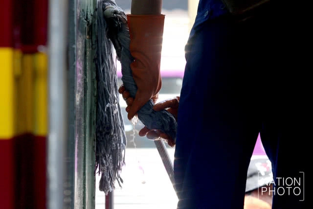 พนักงานคาร์แคร์รถไฟ