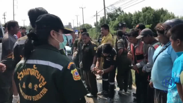 พบศพชายชรา
ในร่องน้ำริมถนนสุขุมวิท