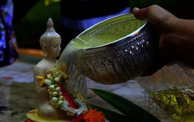 15 เมษายน "วันเถลิงศก"