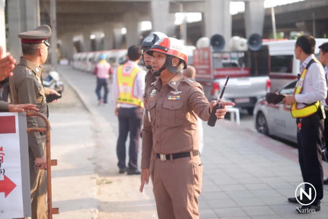 จัดรถตู้ 20 คัน ส่งฟรีถึง BTS หมอชิต และ อนุสาวรีย์ชัยสมรภูมิ