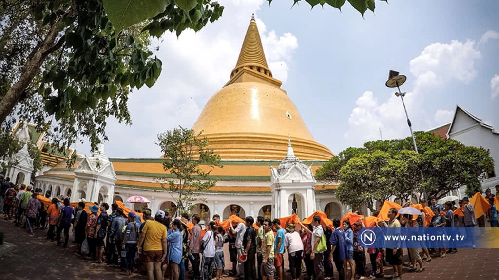 แห่ผ้าห่มองค์พระปฐมเจดีย์ ส่งท้ายสงกรานต์นครปฐม