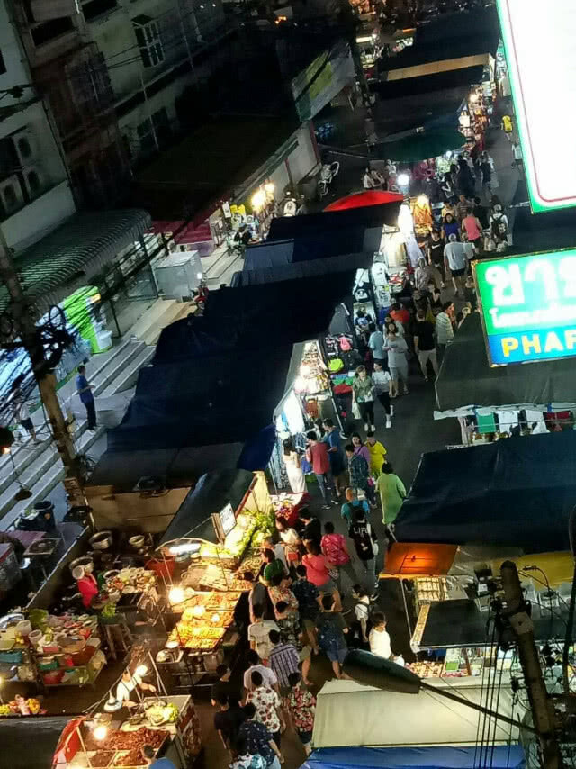 เจ้าของอาคารตลาดโต้รุ่ง 1 หัวหิน จี้เทศบาลฯ จริงใจแก้ปัญหารูปแบบตลาด  หวั่น! ถึงทางตัน
