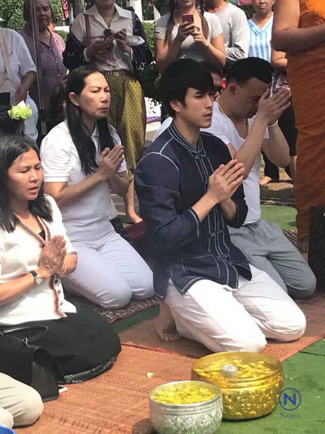 "ณเดชน์" พระเอกสายบุญ ทำบุญเงียบที่วัดพระธาตุขามแก่น