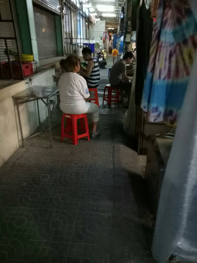 เจ้าของอาคารตลาดโต้รุ่ง 1 หัวหิน จี้เทศบาลฯ จริงใจแก้ปัญหารูปแบบตลาด  หวั่น! ถึงทางตัน