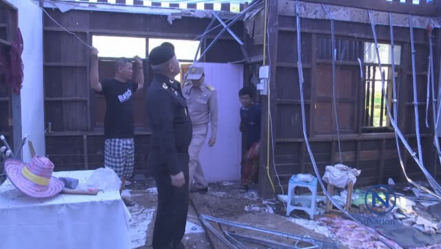 (คลิปข่าว) พายุถล่ม 5 อำเภอ
บ้านพังกว่า 100 หลัง
ฟ้าผ่าดับ1เจ็บ7