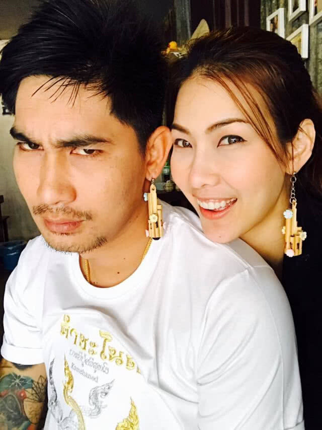 ตร.ชี้ สามี"แก้ม กวินตรา"
โพสต์ถูกหวย 24 ล้าน
ไม่เข้าข่ายผิด พรบ.คอมพ์