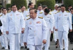 2พรรคใหญ่ซัด"บิ๊กตู่"สืบอำนาจ! ท้าเปิดหน้าสู้การเมือง