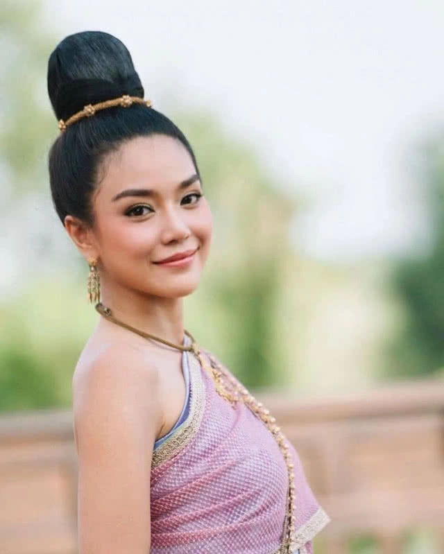 เก่งจริงแม่หญิงจันทร์วาด!! "ปราง กัญญ์ณรัณ" สีไวโอลินเพลงบุพเพฯ อวดออเจ้า