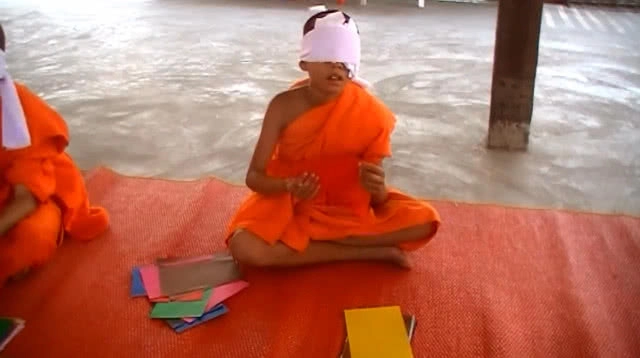 เหลือเชื่อ!! สามเณร นั่งสมาธิ เกิดญาณปิดตาทยถูกหมด