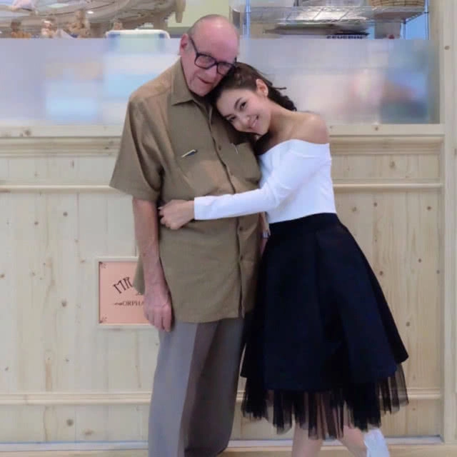 "แม่หญิงการะเกด" น้ำตาคลอ! เผยเรื่องราวสุดซึ้งของฉากชมจันทร์ใน "บุพเพสันนิวาส"