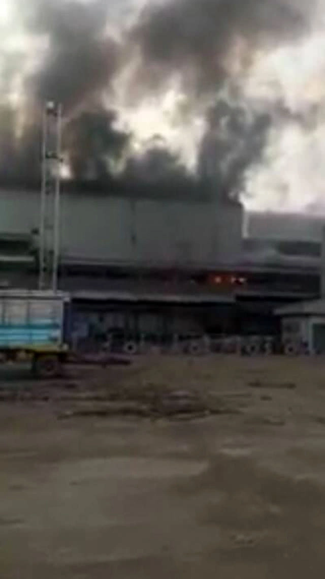 ไฟไหม้โรงงานน้ำตาลสระแก้ว เสียหายบางส่วน จนท.ปัดให้ข้อมูล