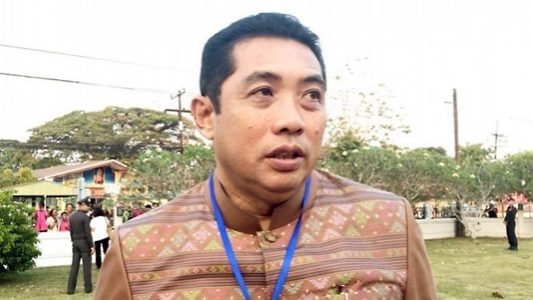 "หมื่นตู่" พาย้อนยุค ?  เกี้ยวนักการเมืองเข้าร่วมมุ้ง