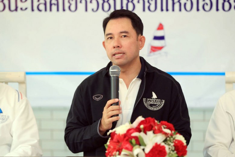 "หมื่นตู่" พาย้อนยุค ?  เกี้ยวนักการเมืองเข้าร่วมมุ้ง