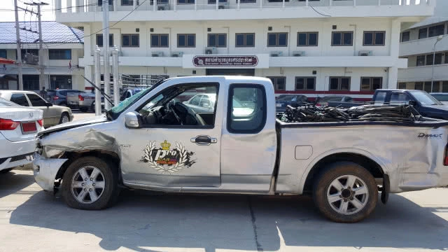 เจ้าบ่าวเจ้าสาวนั่งเก๋งไปแต่งหน้าเตรียมวิวาห์ กระบะขับตัดหน้าเจ็บระนาว