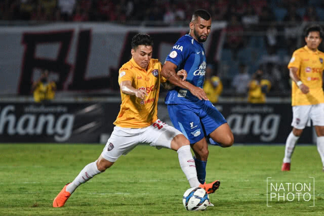 VAR ช่วยชีวิต! ฉลามชล เปิดบ้านเจ็า กิเลน 1-1(ภาพ)