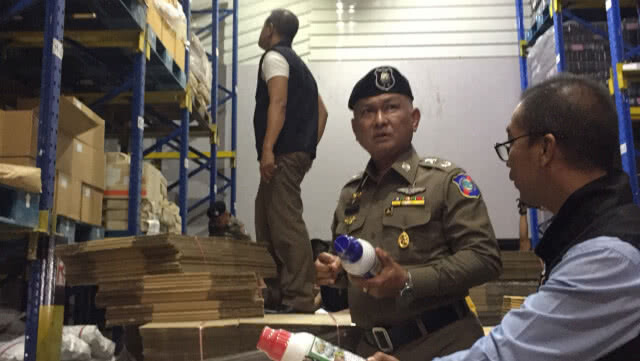 ค้น รง.ย่านปทุมฯ หลังผู้ต้องหาแบรนด์ดังอ้างจ้างผลิตเครื่องสำอาง