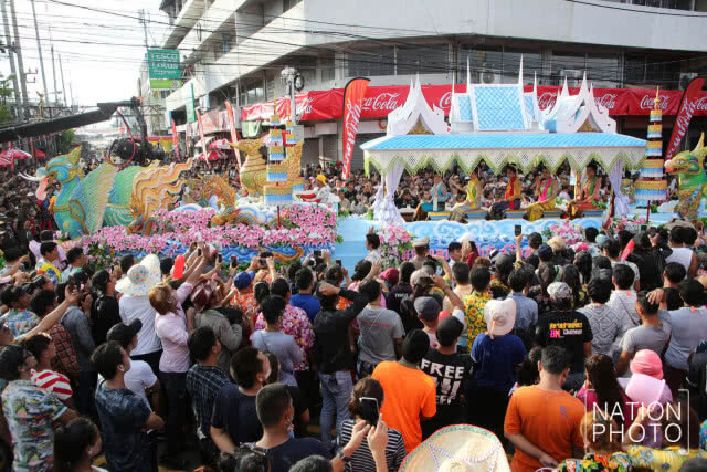 สุดชื่นฉ่ำ! สงกรานต์พระประแดง(ภาพชุด)